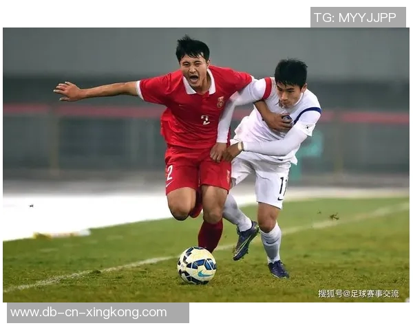 威尔逊足球的魅力与技术解析助力球迷提升踢球水平与比赛体验 威尔逊足球的魅力与技术解析助力球迷提升踢球水平与比赛体验